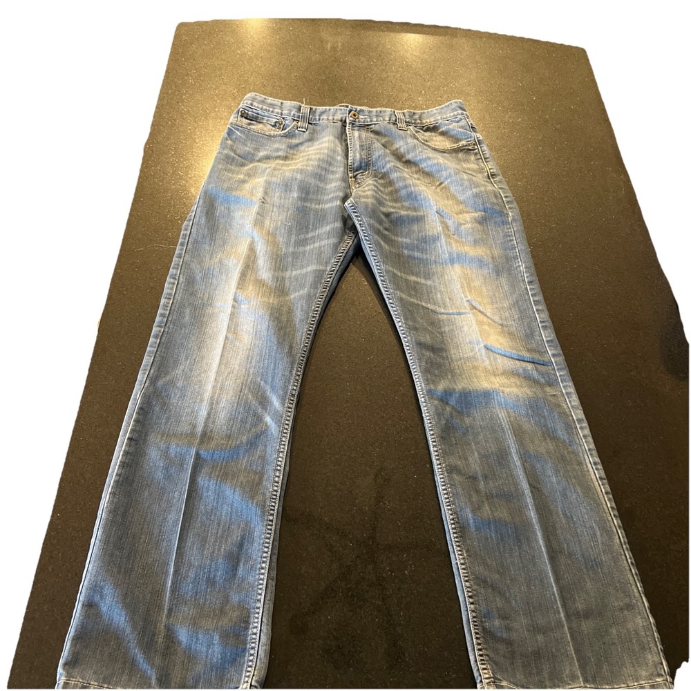 LEVIS 514 Jeans Mens Size 36x32 Blue Faded Wash Denim Straight Leg Zip Fly